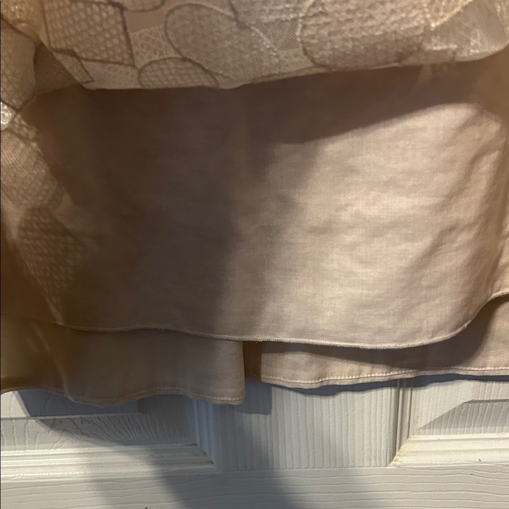 Weston Wear cream and silver dress. Pockets and lining. Medium - Picture 6 of 9